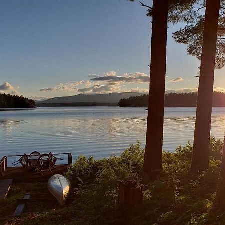 Meredith Lakefront Lodge On Lake Winnipesaukee Exterior foto